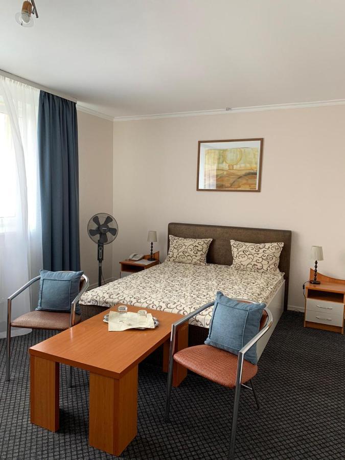 Hotel Kim Mogilyov Dış mekan fotoğraf
